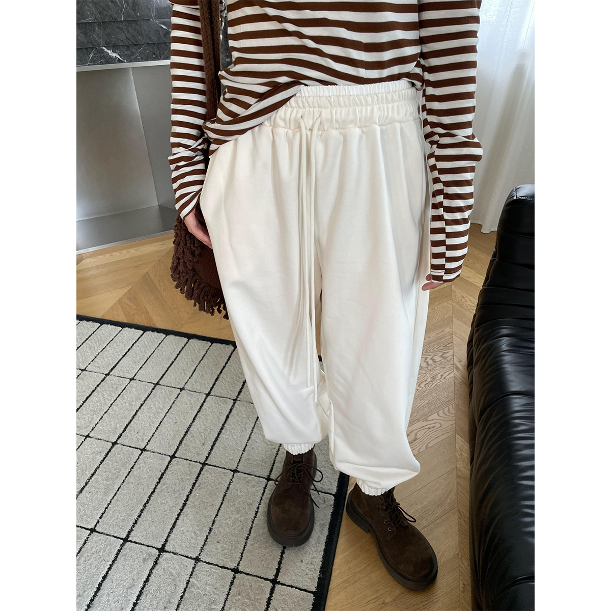 晶咕白标~慢调撞色松紧高腰束脚收口运动裤女秋季时尚显瘦抽绳裤