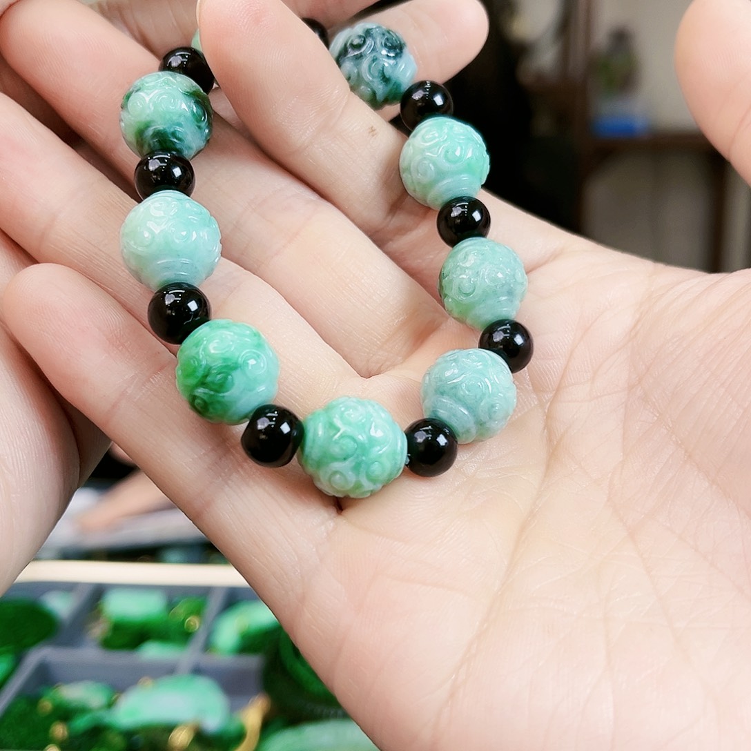 翡翠手链未镶嵌手链多样性