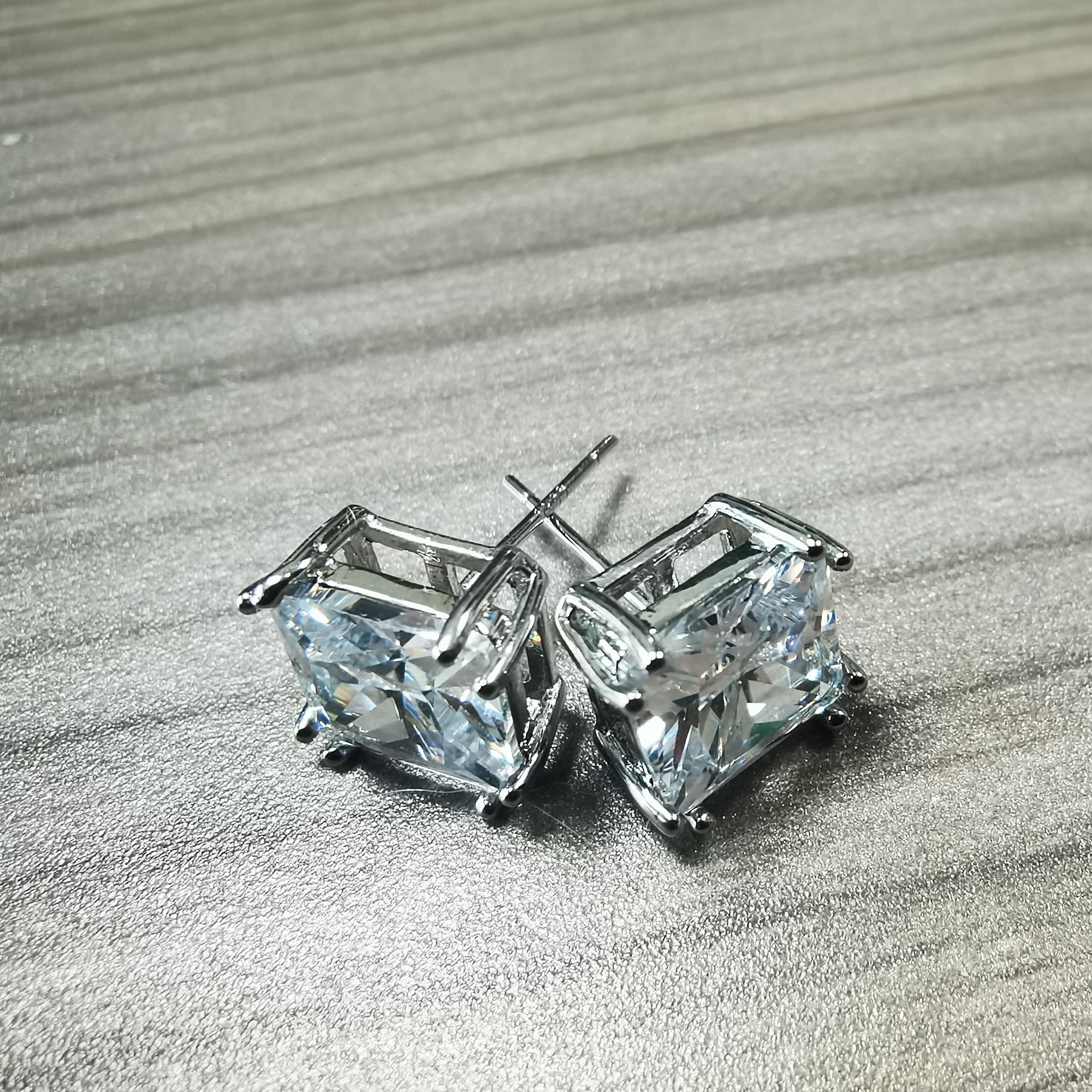 铜合金合成锆石耳饰 合成氧化锆 一颗恒久远耳钉 耳饰CPE100692