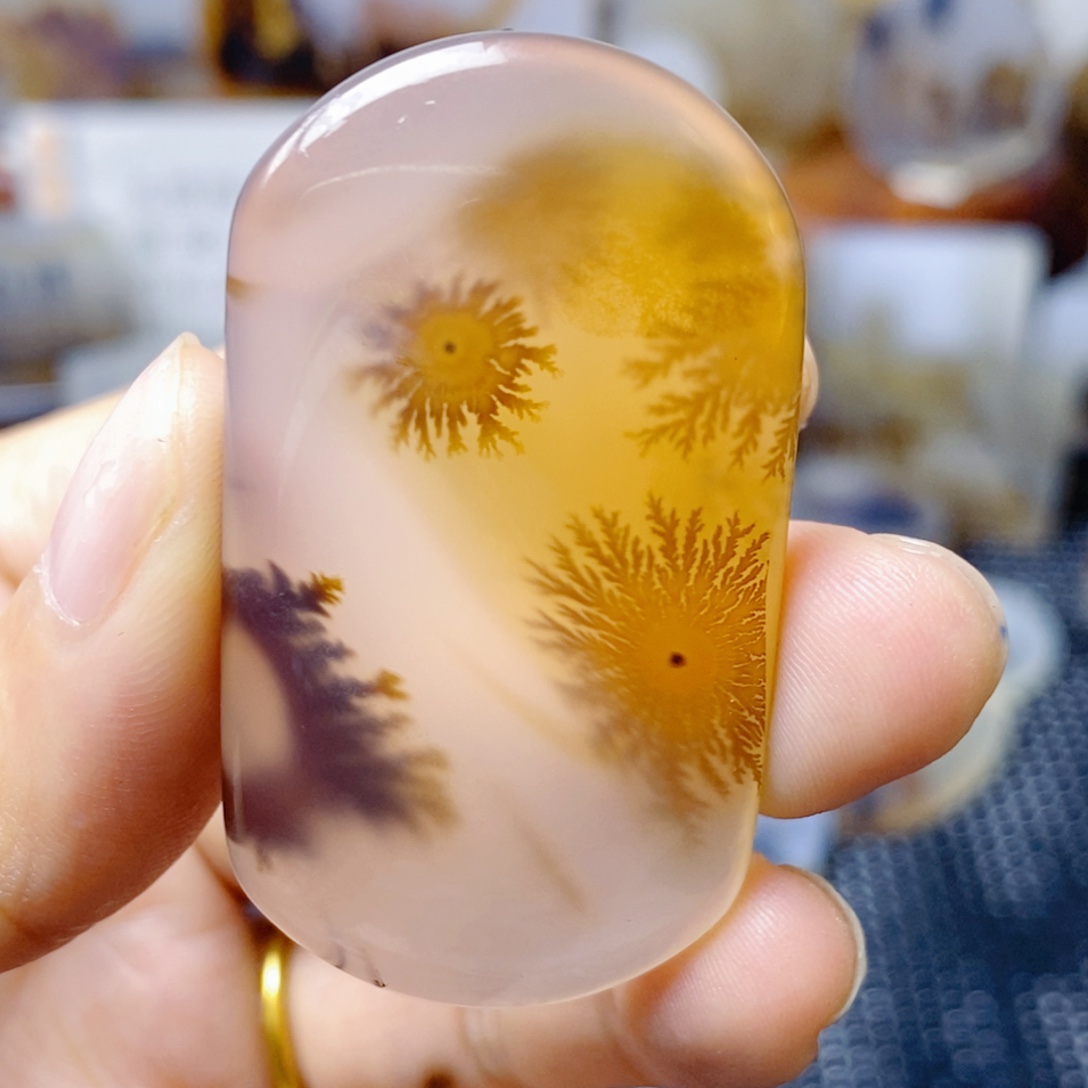 玛瑙/玉髓未镶嵌珠宝奇石