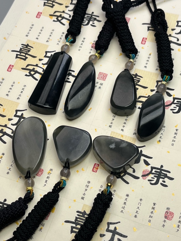 岫玉 水墨原石 吊坠颈饰包挂45x23x9，随机发货可备注许愿