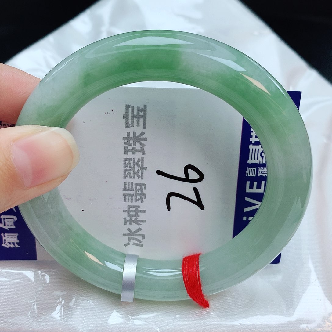 翡翠手镯未镶嵌缅甸天然A货翡翠手镯