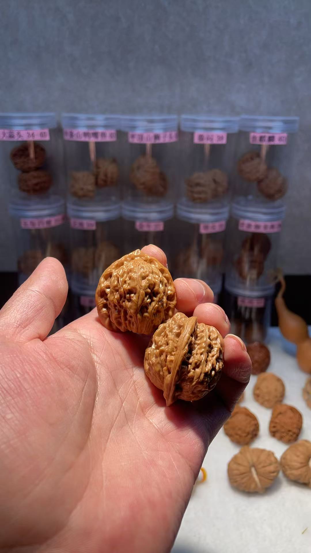 36全品福利跨年金牛文玩核桃