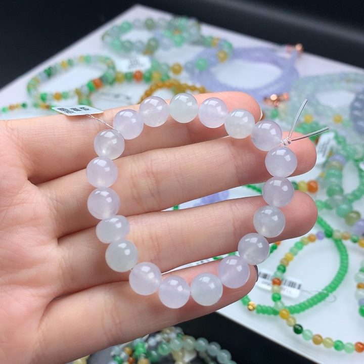 翡翠手镯未镶嵌卡
