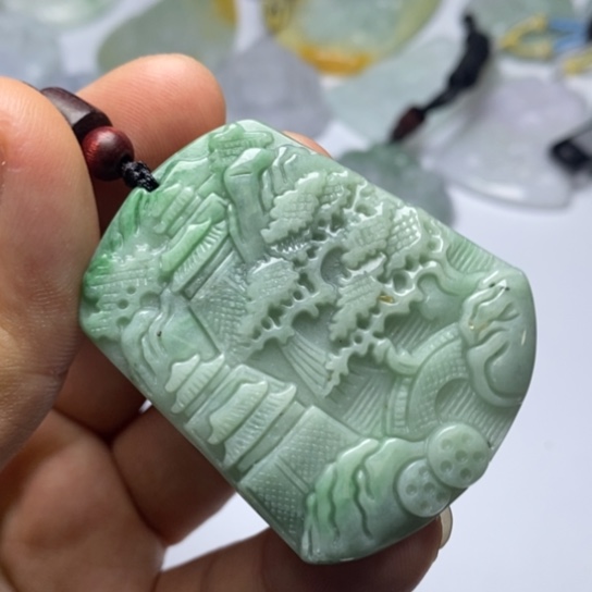 翡翠未镶嵌颈饰翡翠