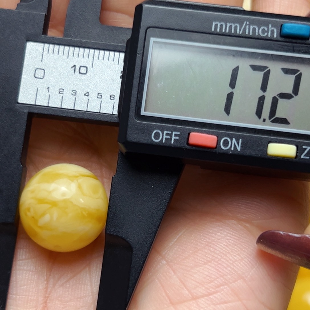 蜜蜡裸石未镶嵌馬*日17.2mm单珠