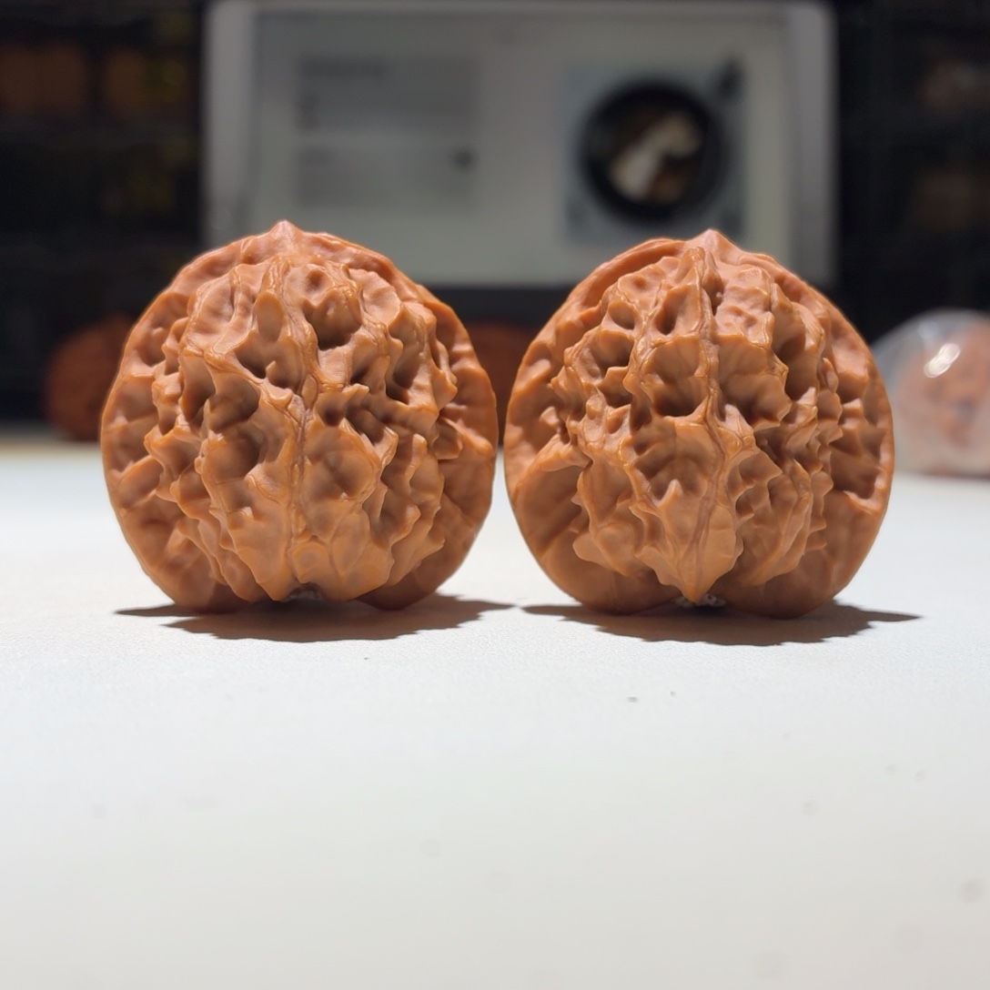 文玩核桃把件太行龙鳞36