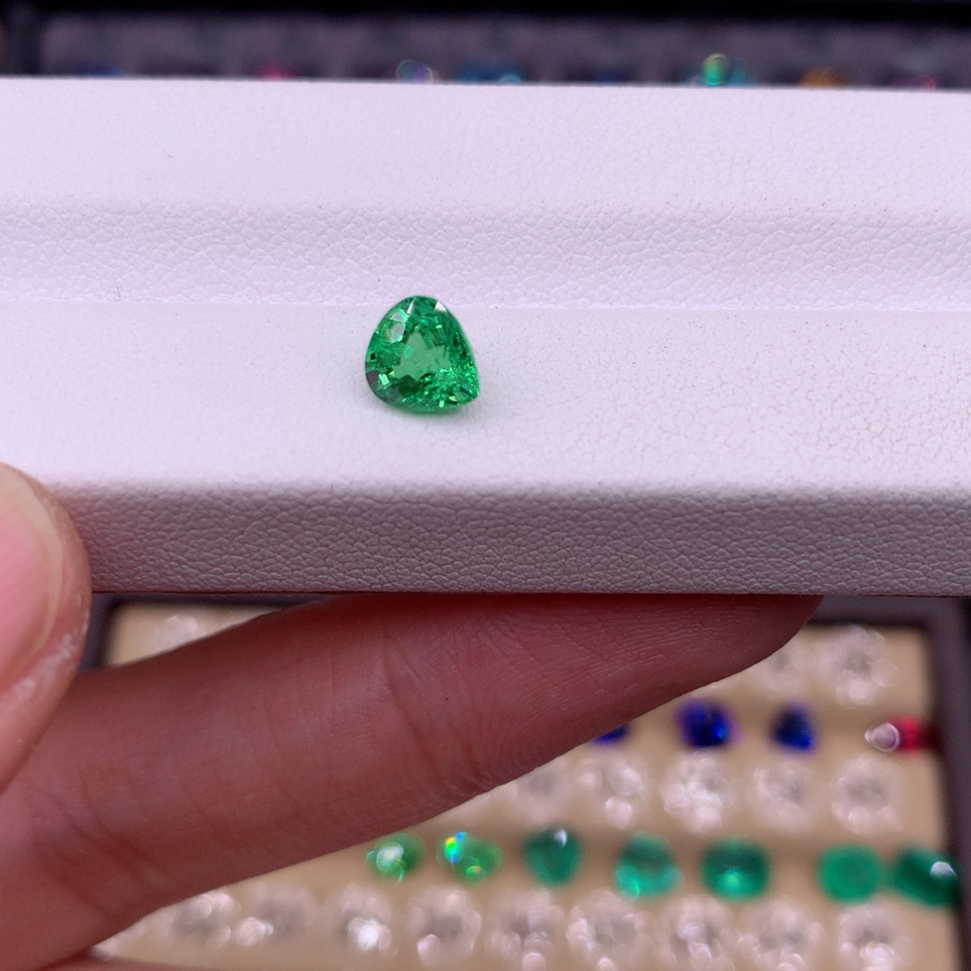 石榴石（沙弗莱）珠宝半成品未镶嵌