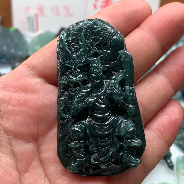 翡翠颈饰未镶嵌保真天然a货翡翠