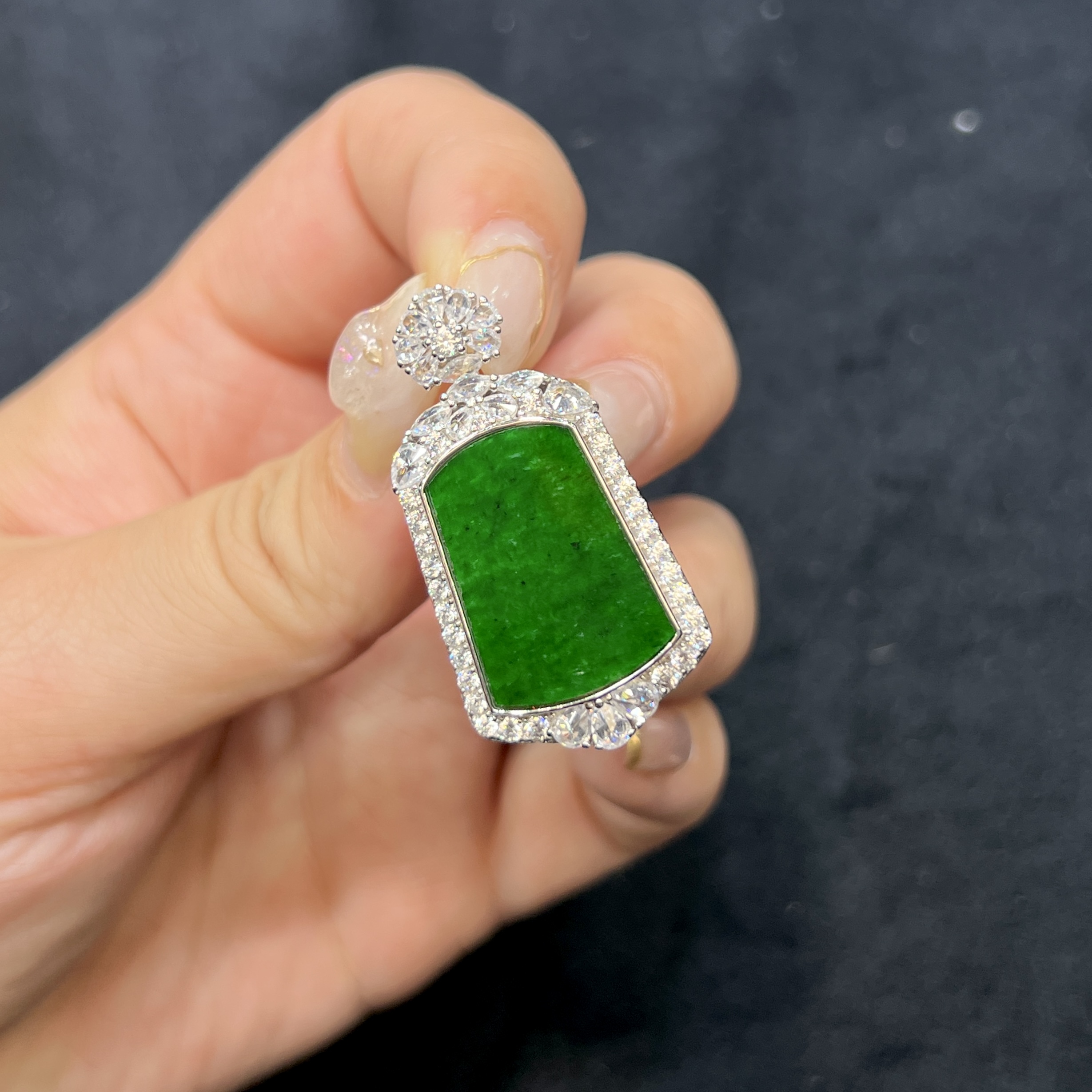 【红旭玉麟】天然翡翠A货满绿辣绿无事牌吊坠 多样性发一件