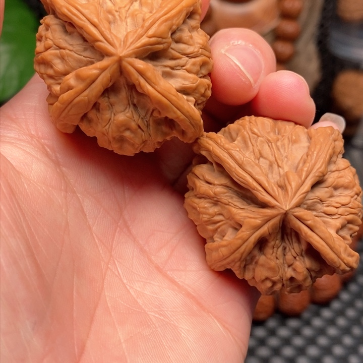 文玩核桃吊坠玉溪四棱