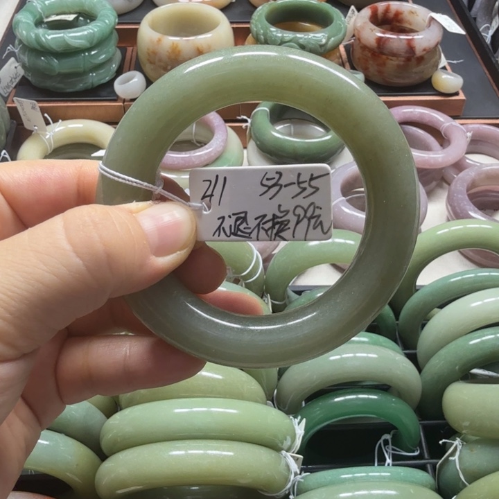石英质玉未镶嵌手镯