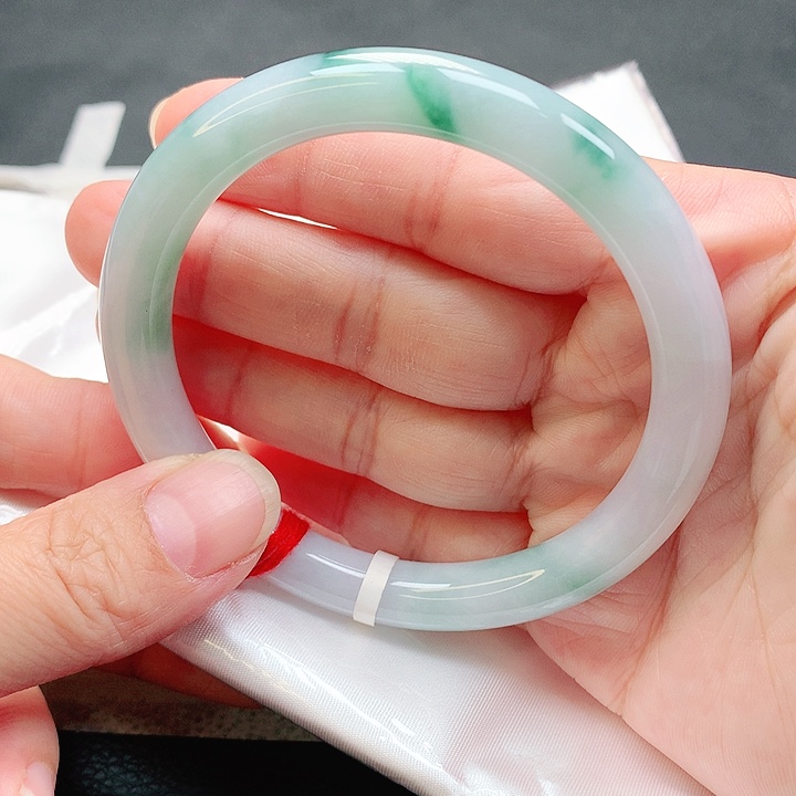 翡翠手镯未镶嵌圆条60