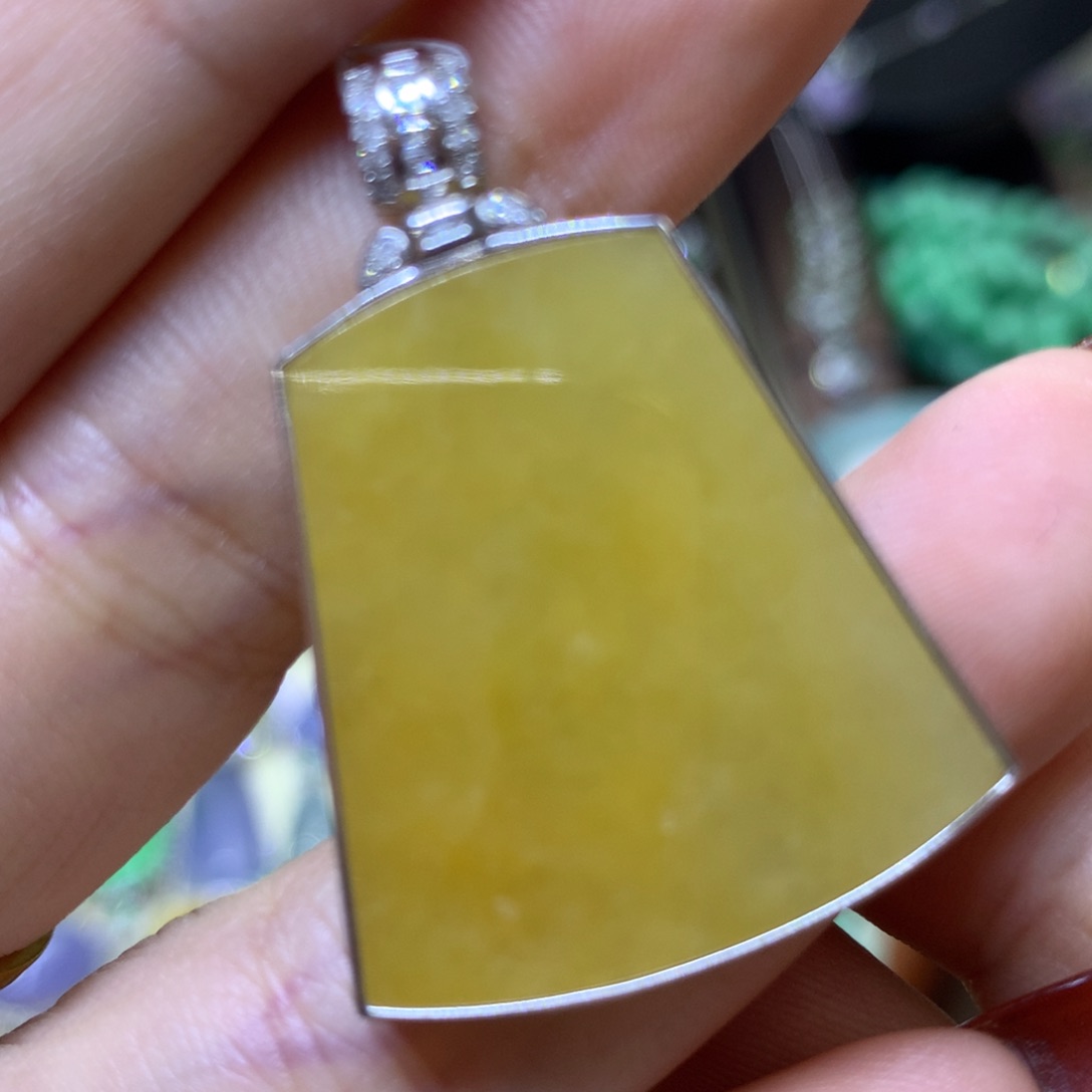 【闪购商品】翡翠颈饰18K金镶嵌翡翠