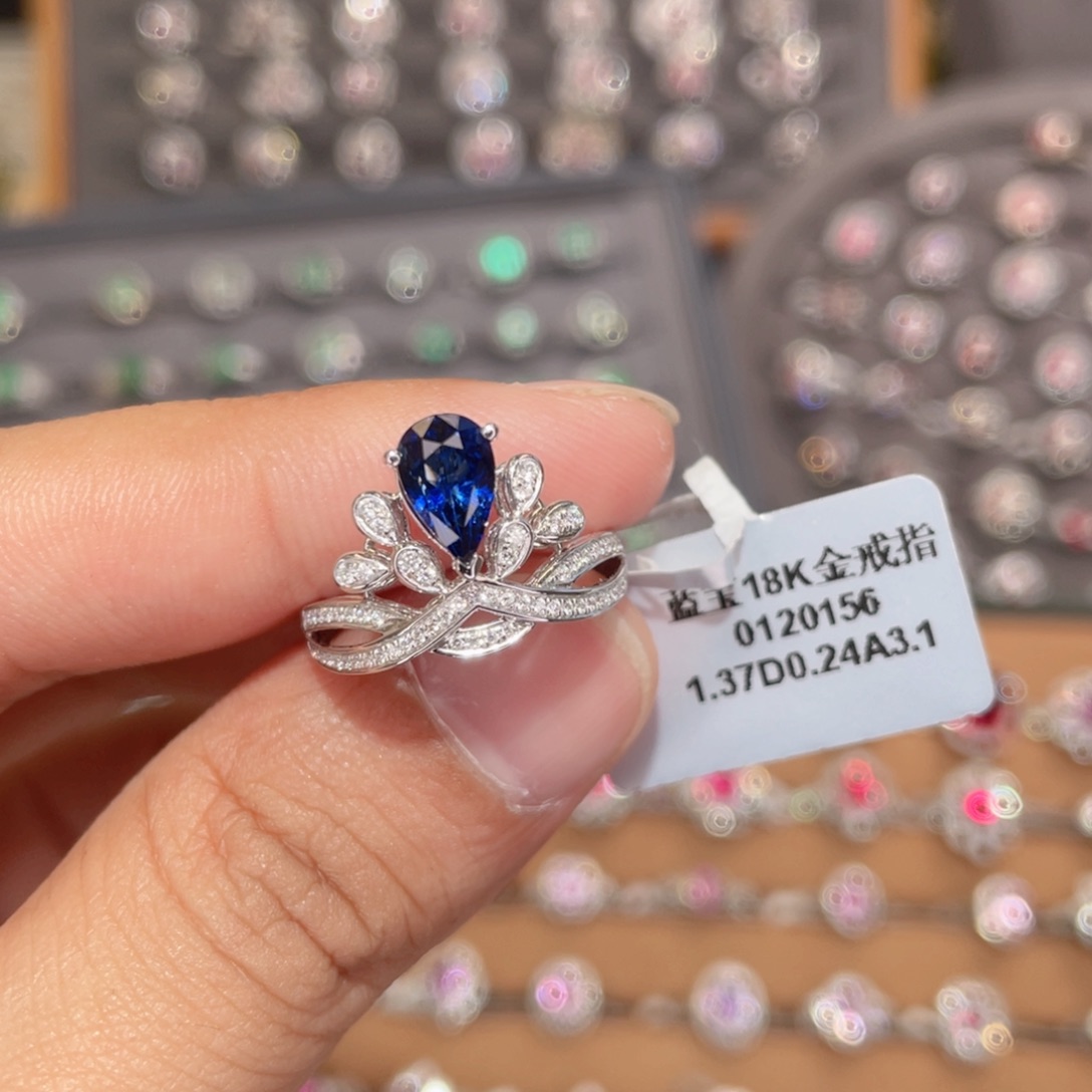 蓝宝石戒指18K金镶嵌1.37ct 皇家蓝