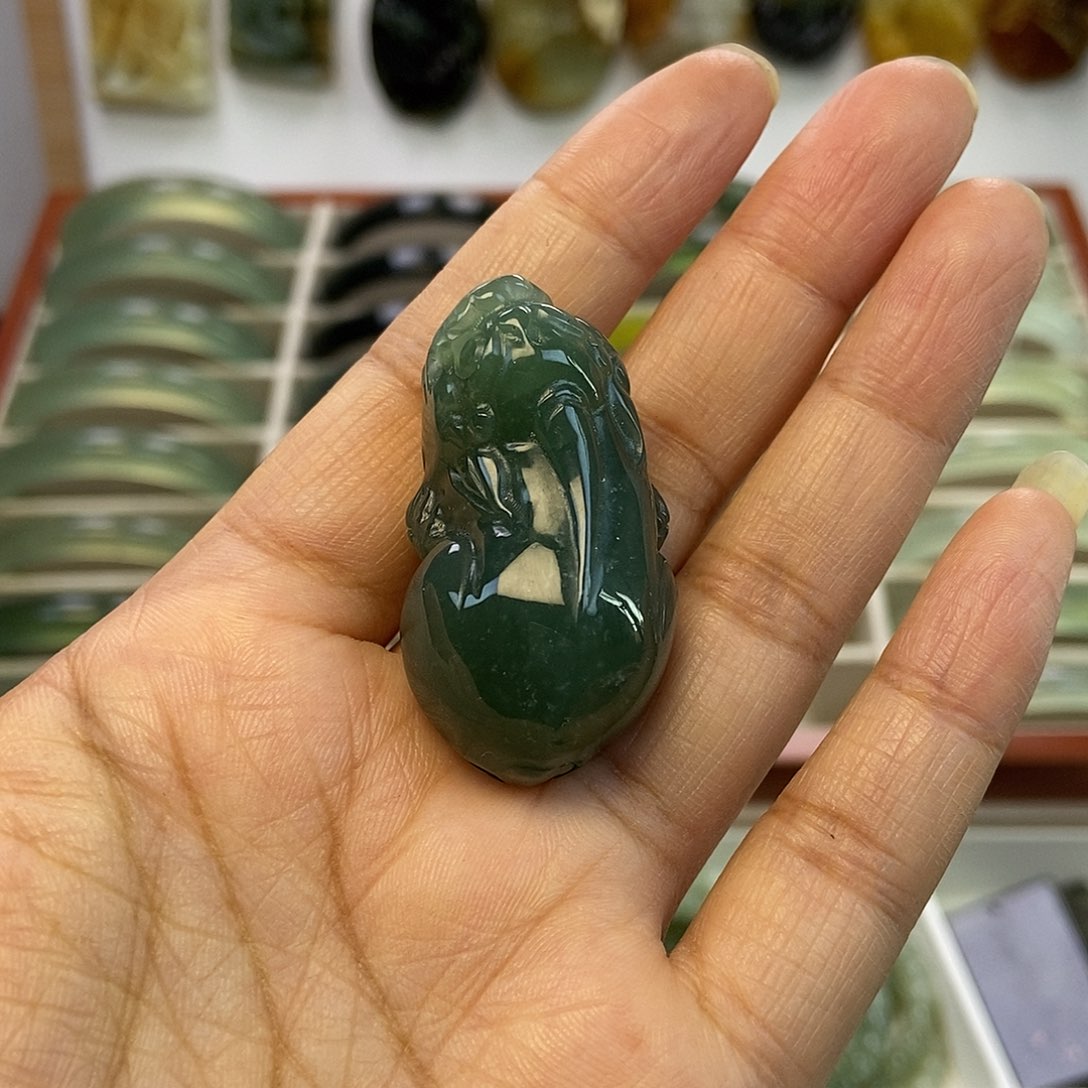 未镶嵌蛇纹石玉手镯