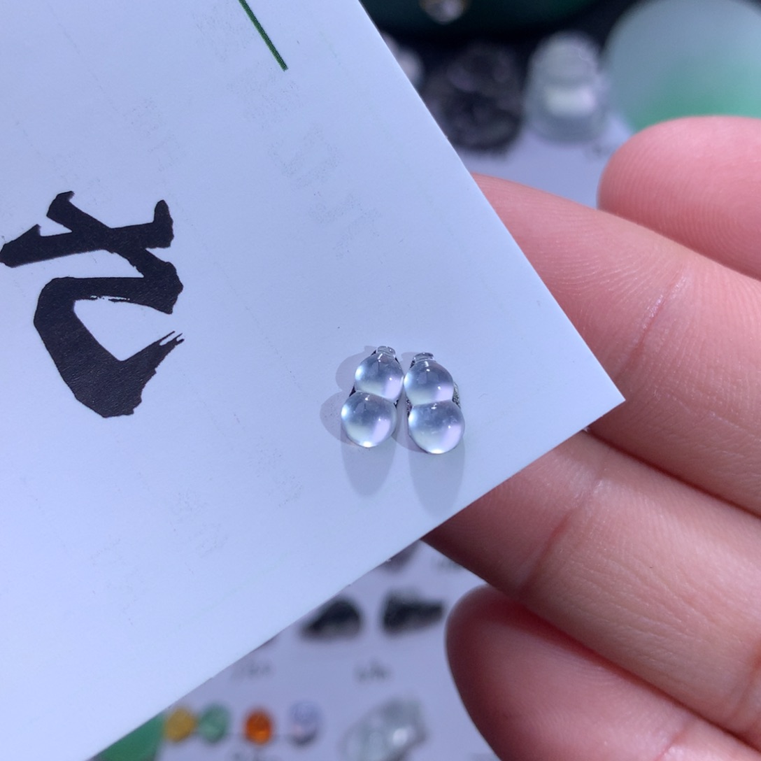 颈饰未镶嵌翡翠天然翡翠A货葫芦