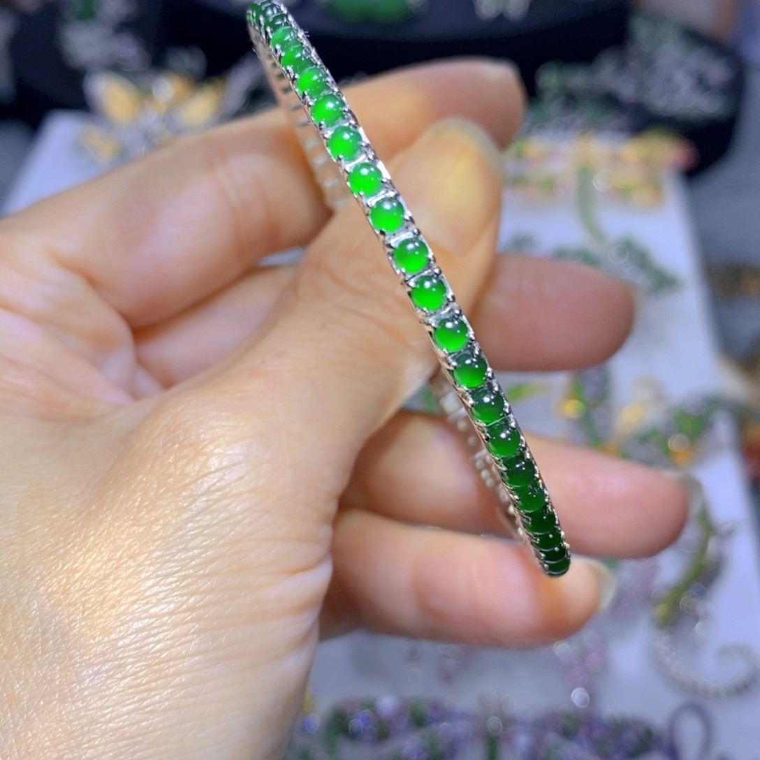 翡翠颈饰银S925镶嵌?****逸天然翡翠