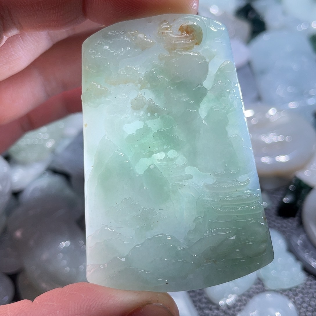 翡翠颈饰未镶嵌翡翠