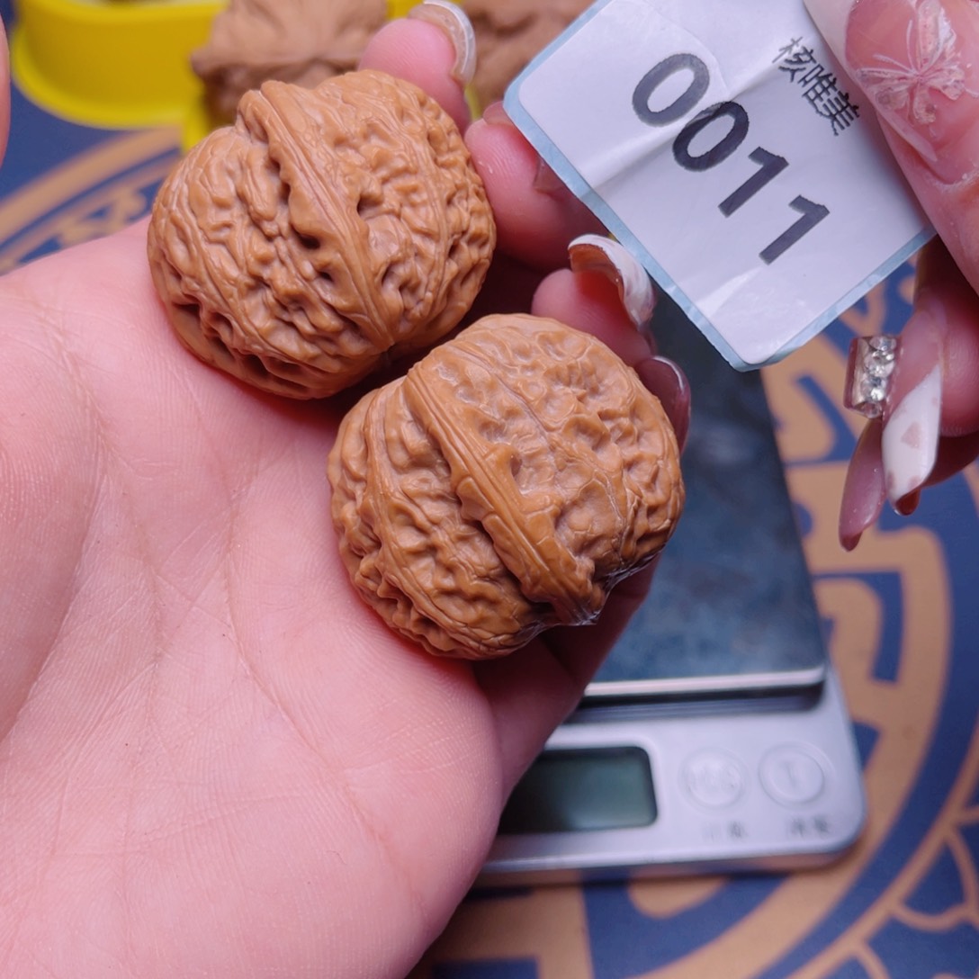 文玩核桃把件高***韩元宝37～0011