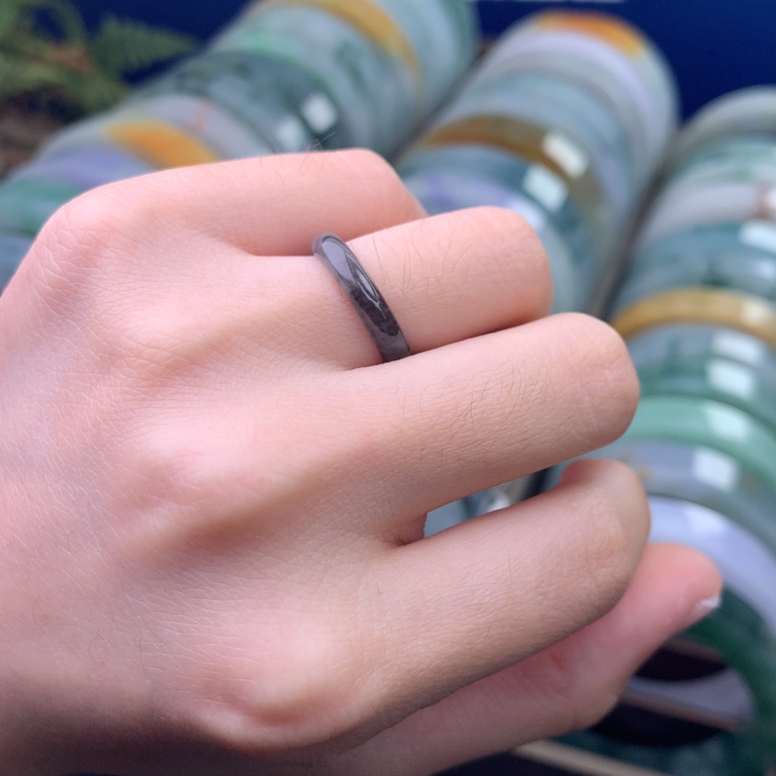 翡翠未镶嵌戒指戒指