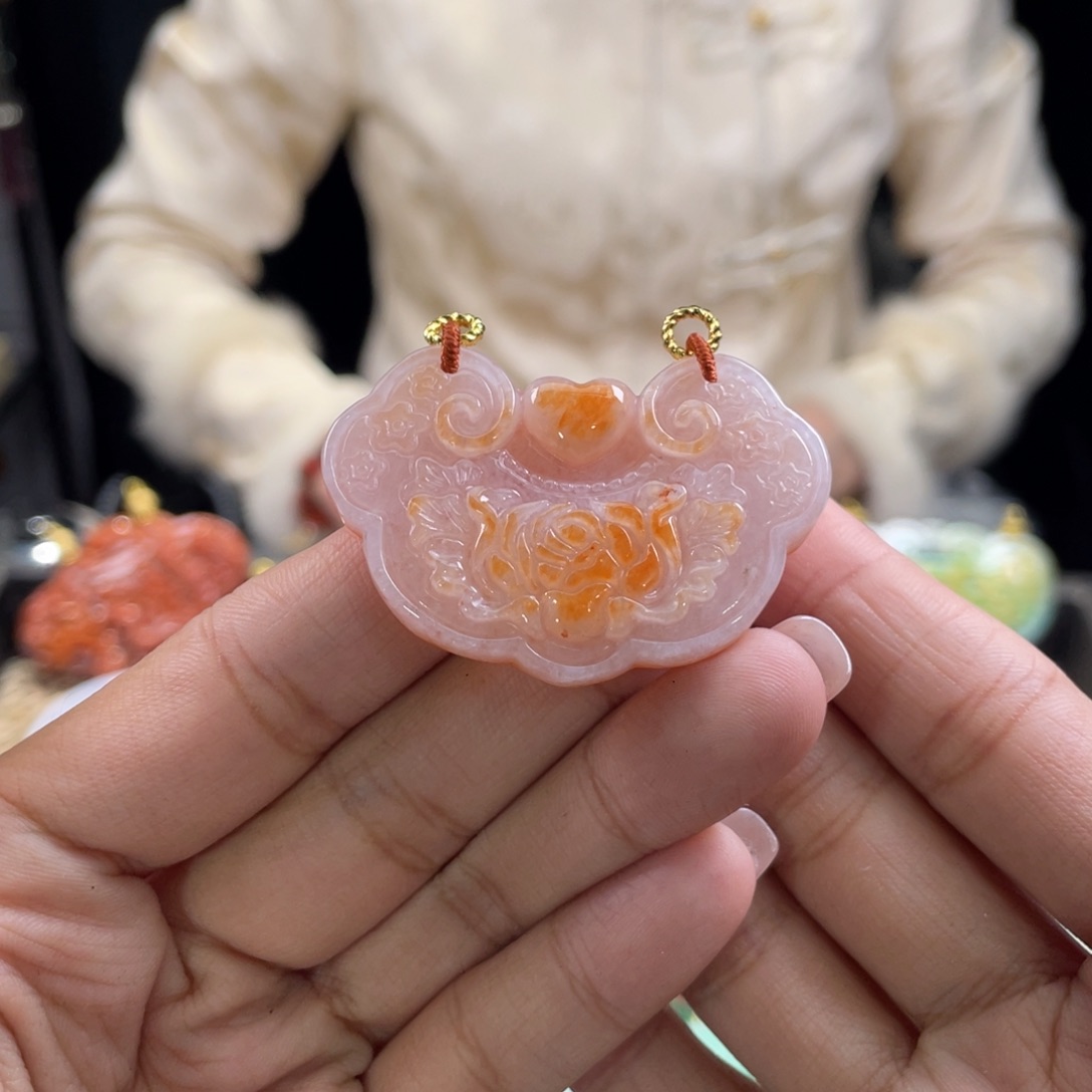 翡翠颈饰未镶嵌代编织