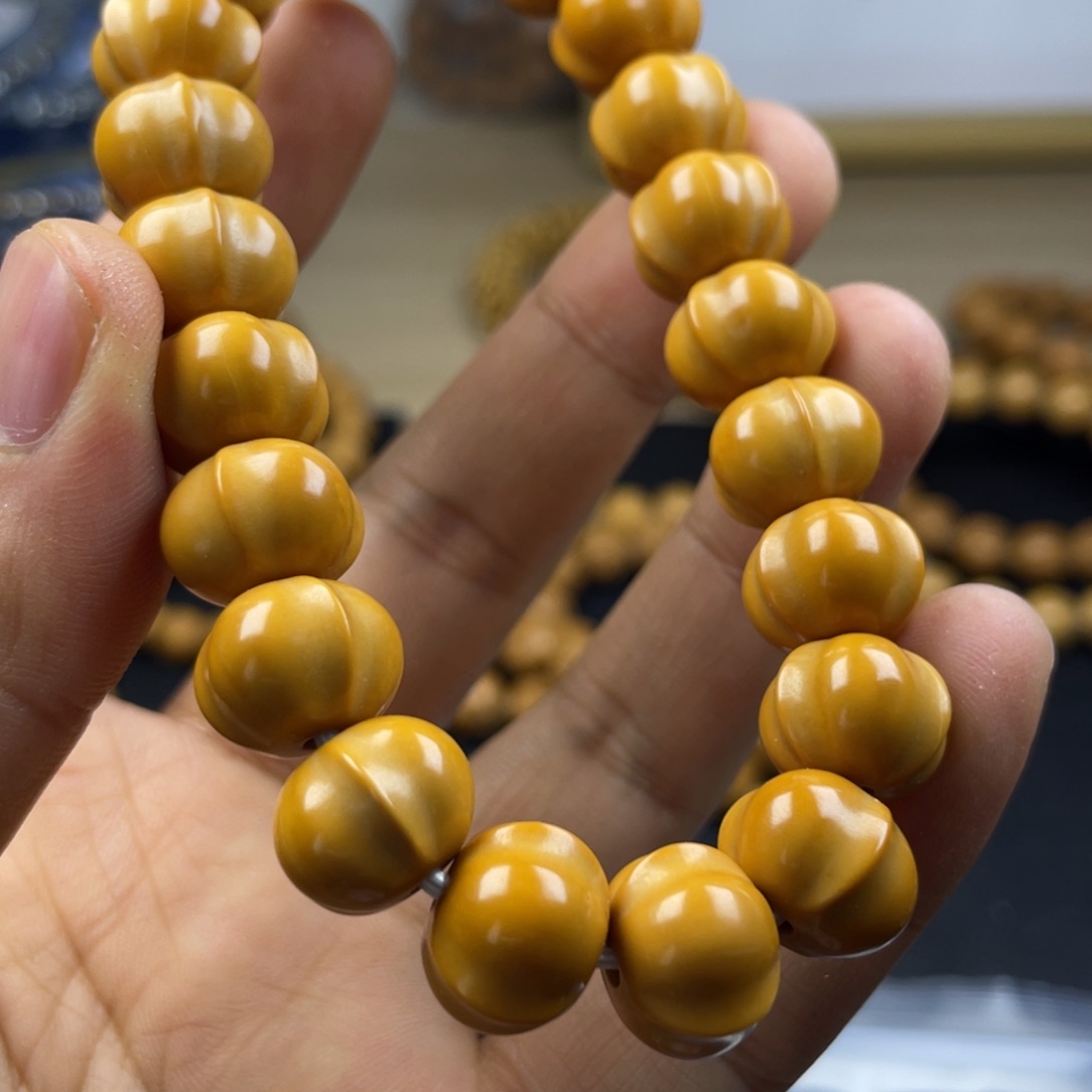 猴头核桃手串没事啊