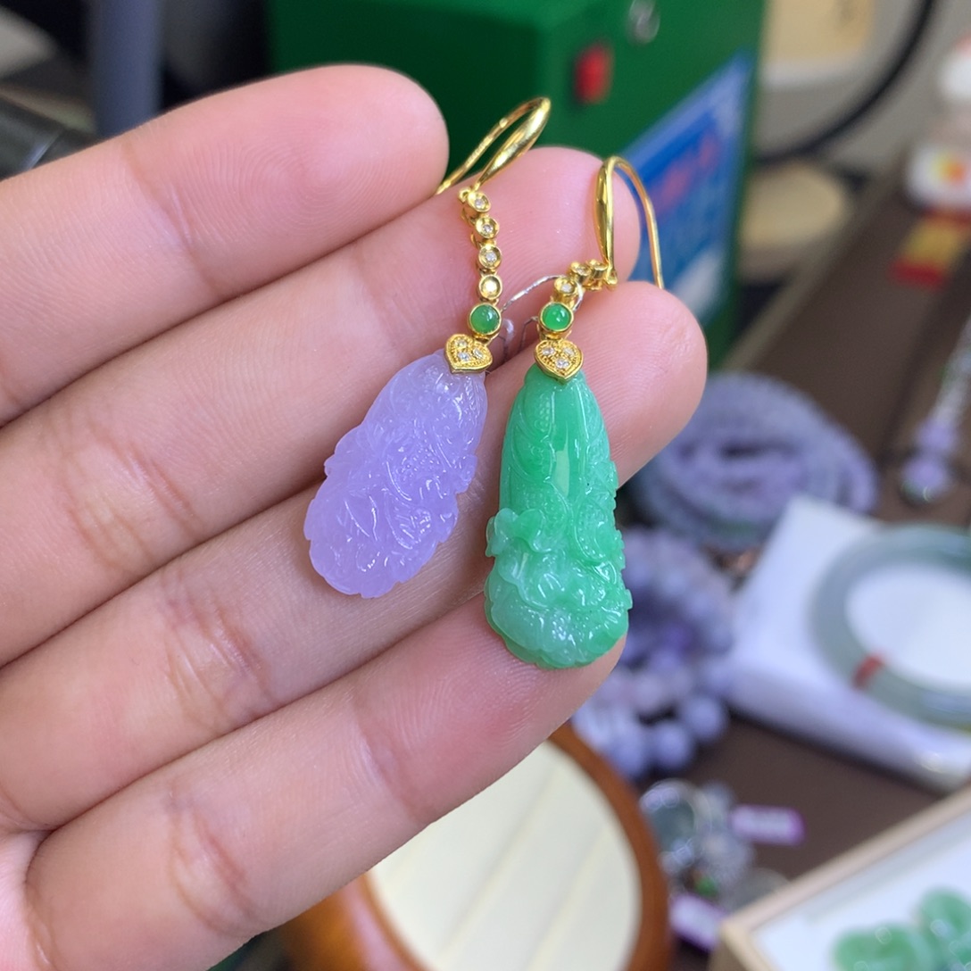 翡翠颈饰18K金镶嵌翡翠