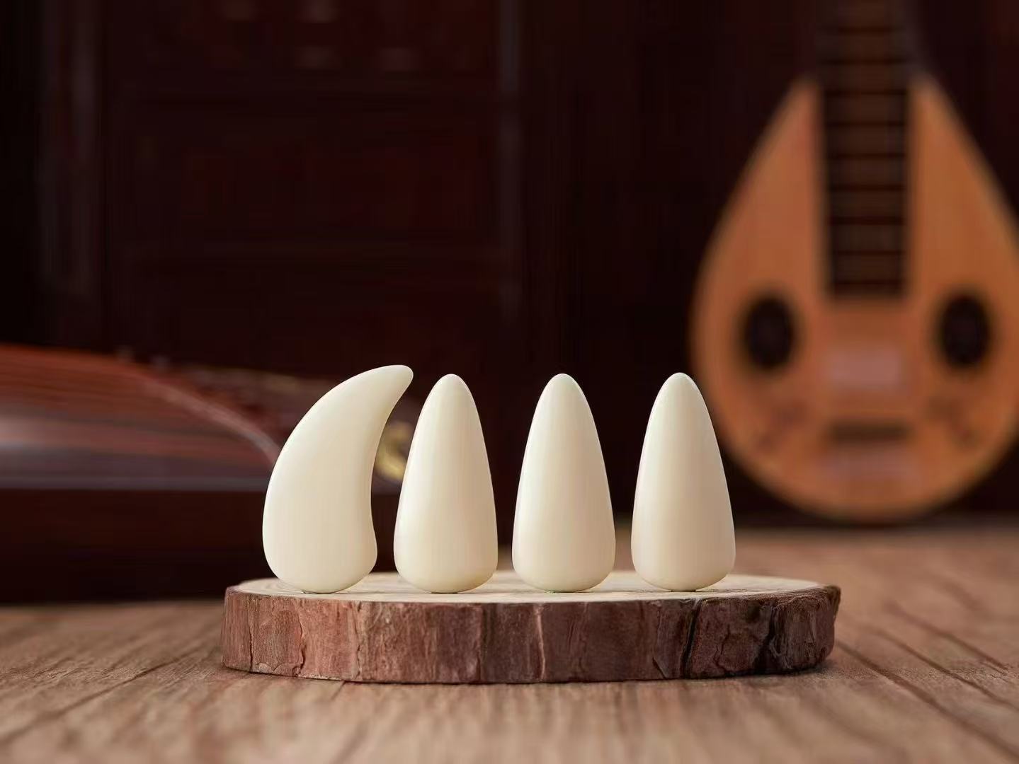 半结晶古筝双面弧指甲2.8厚度左右