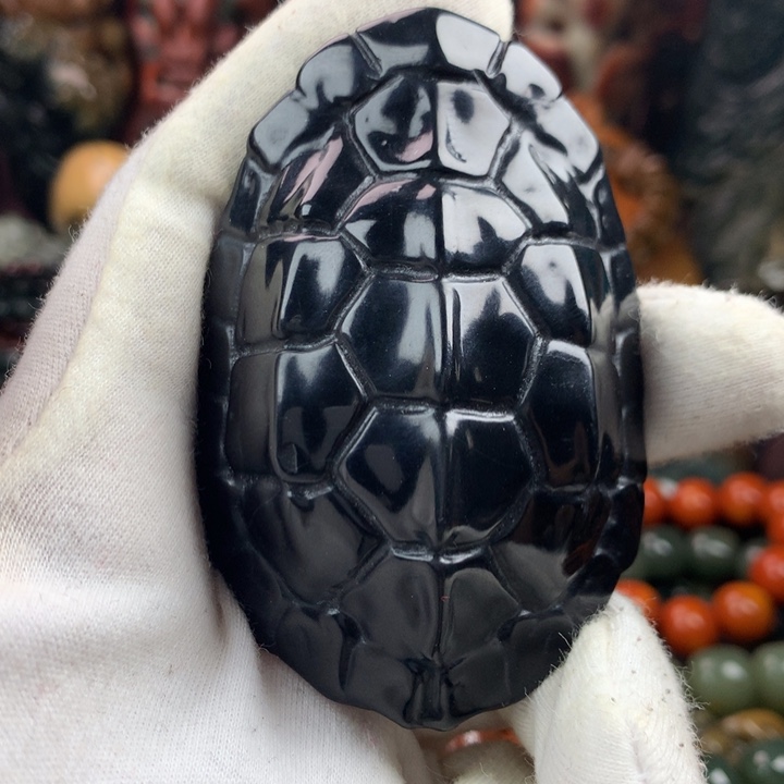 透闪石质玉未镶嵌珠宝奇石