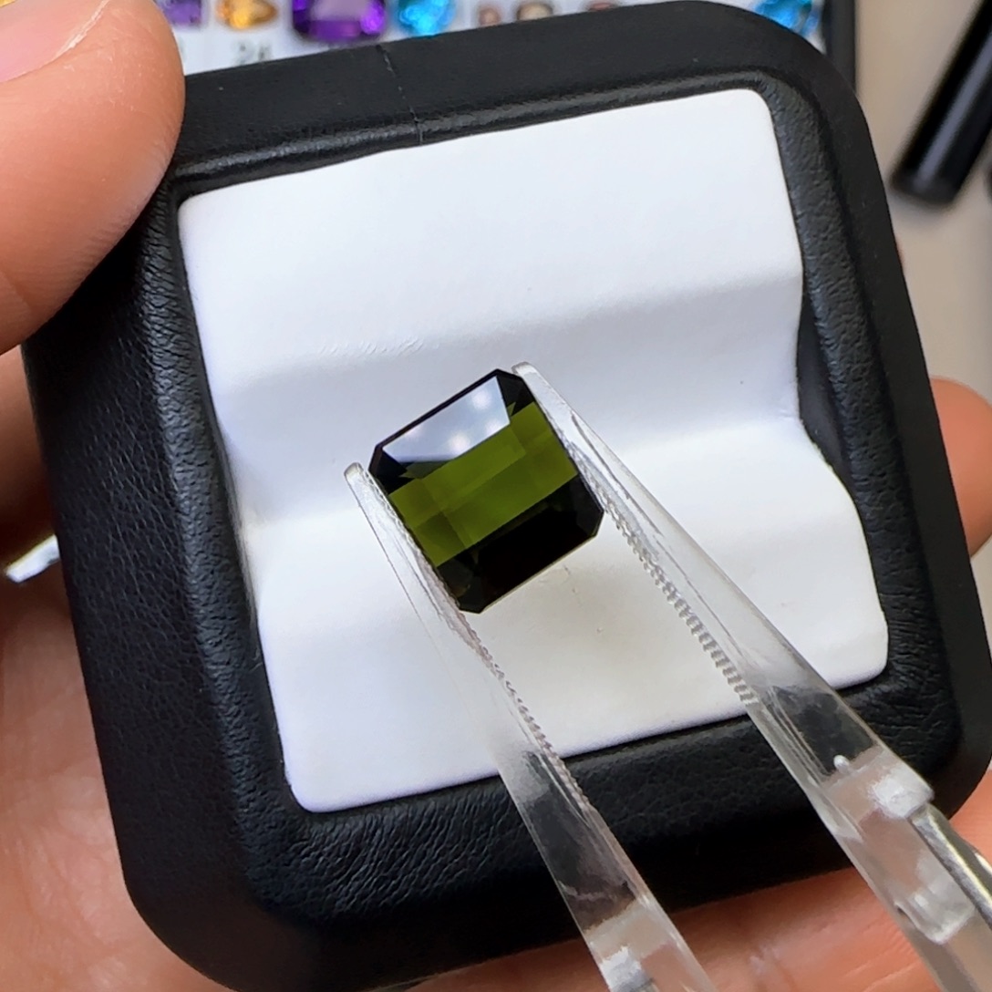 碧玺珠宝半成品未镶嵌天然3.88克拉