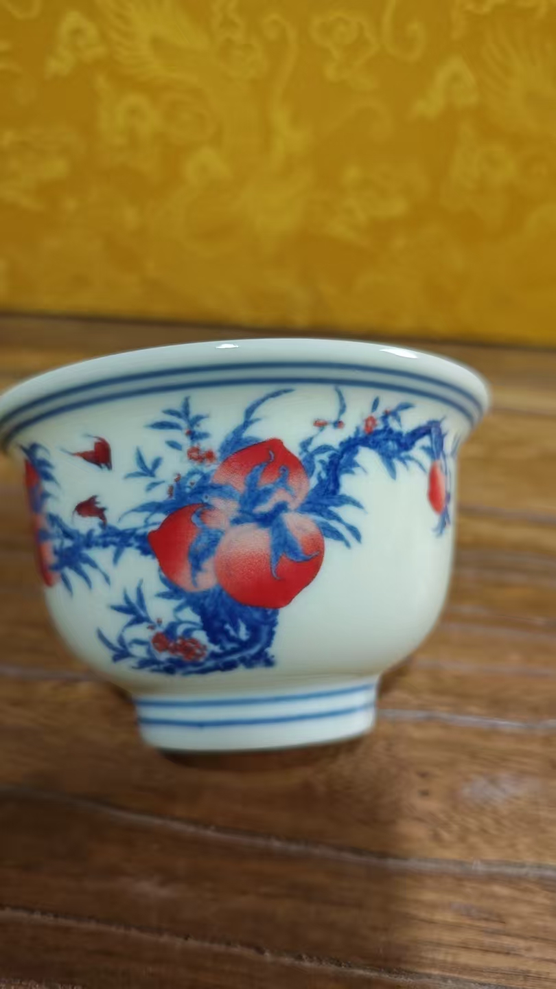 景德镇陶瓷青花釉里红福寿桃杯