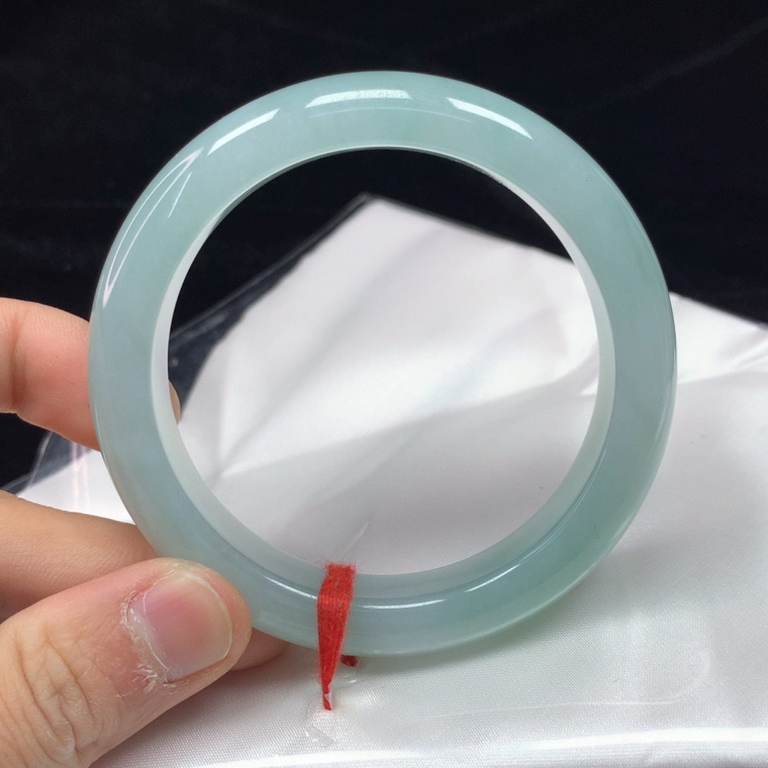 翡翠手镯（圆镯）未镶嵌57.2