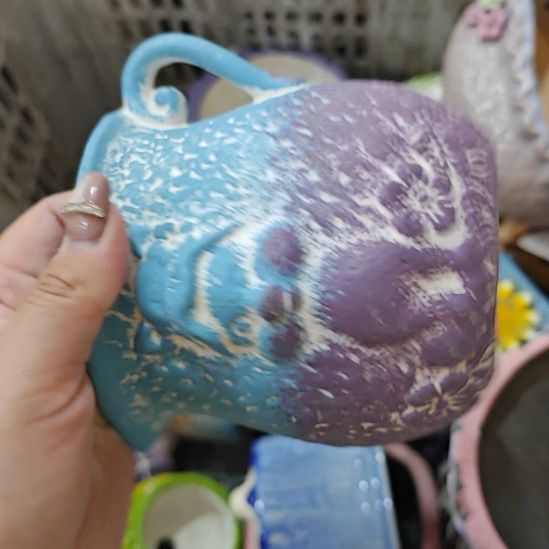 当场凑满15发货，不凑不发，花盆盆口不方不圆有针孔黑点矿点是正常