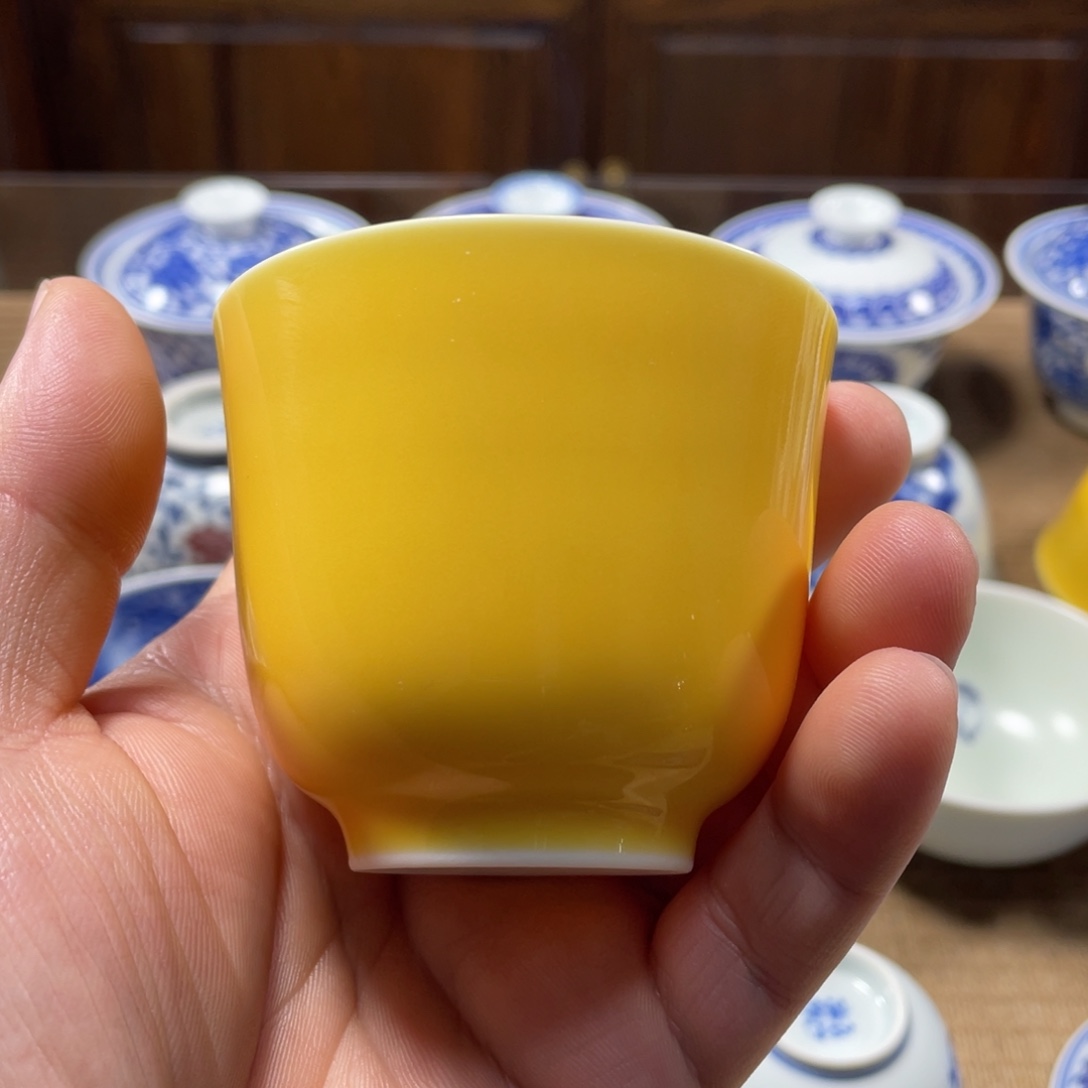 晓芳窑黄釉大沐月杯