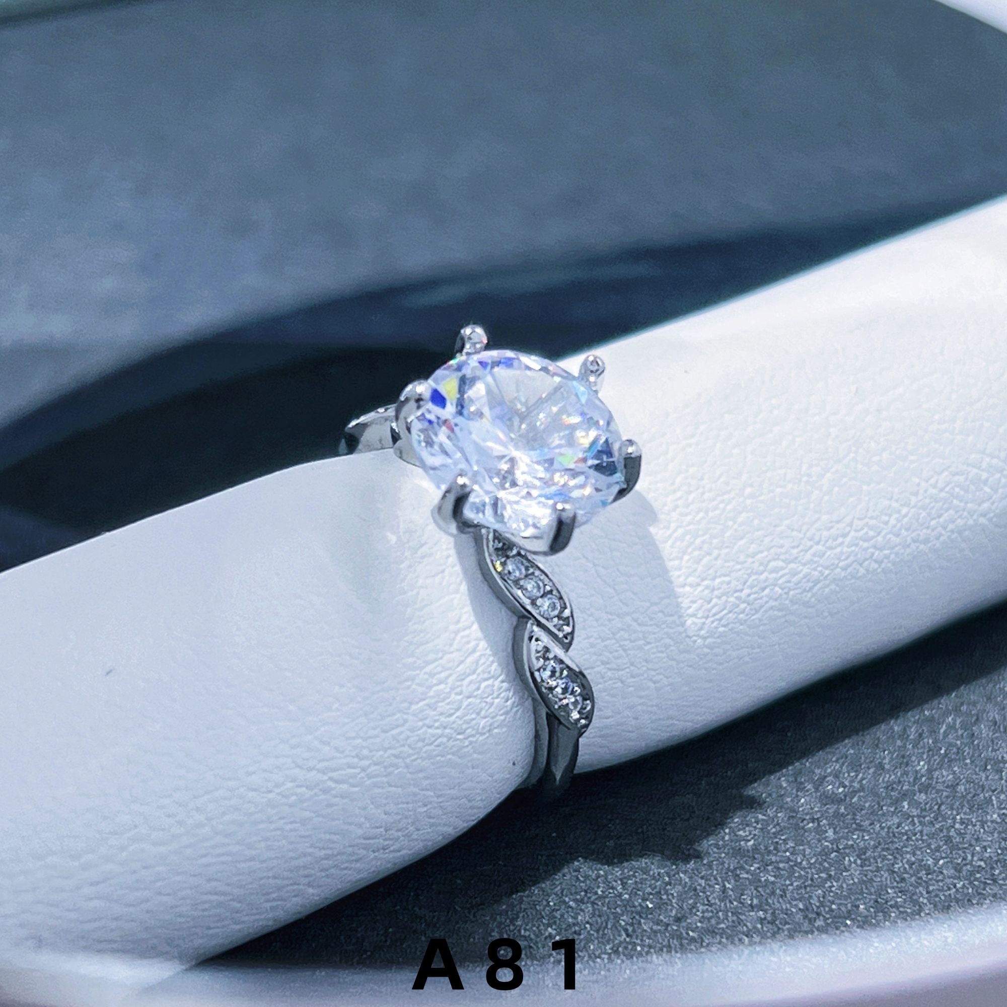 【泓达珠宝】钻石戒指-A81