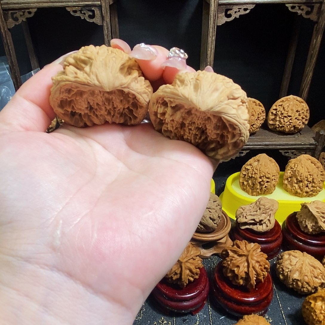 文玩核桃吊坠全品无修聚宝盆