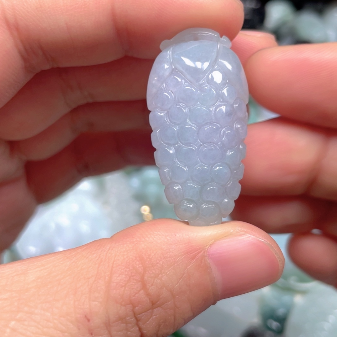 翡翠未镶嵌颈饰多米葡萄