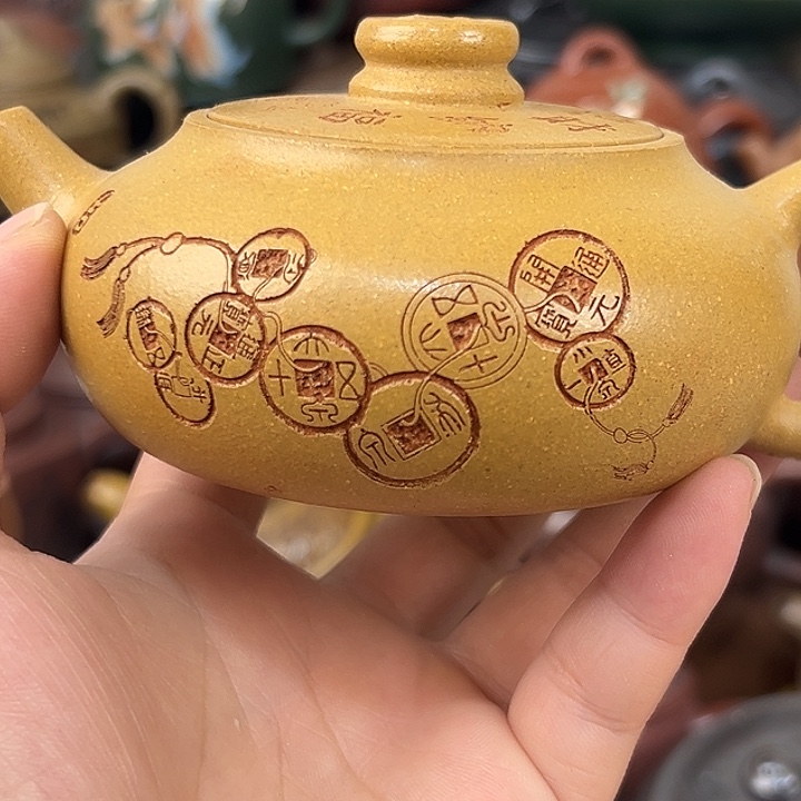 茶壶紫砂紫砂微瑕疵。