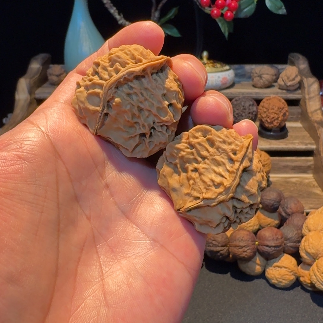 人***行把件文玩核桃云南铁核桃44