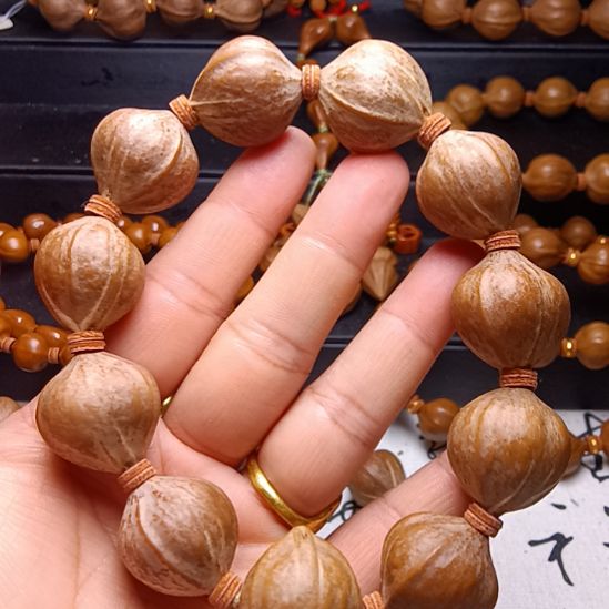 3***6手串/手链橄榄核橄榄核手串铁核蒜头蜜挑臀鸡血红2.1*2.3