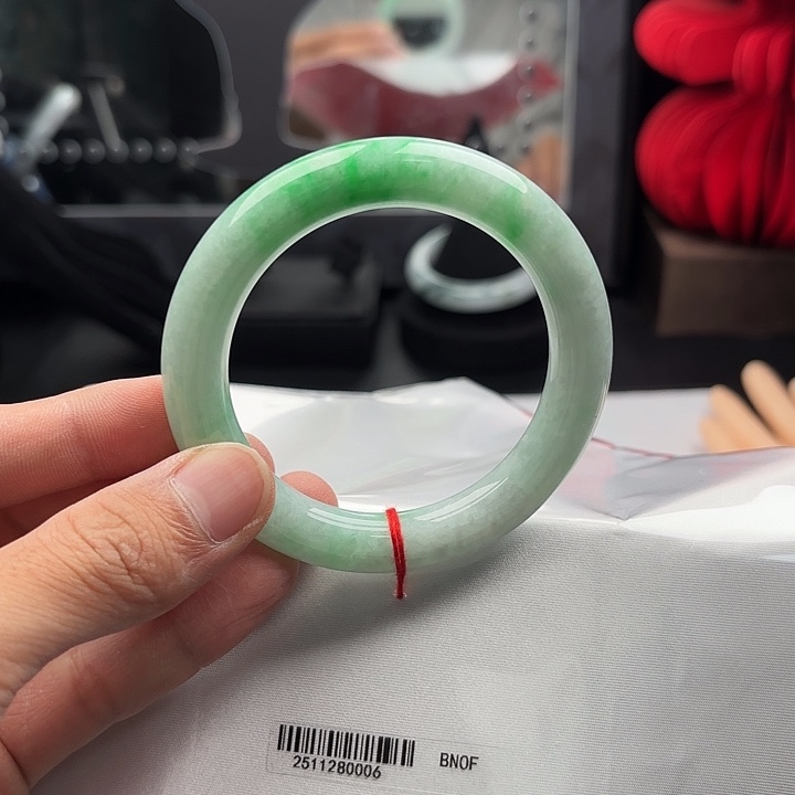 翡翠未镶嵌手镯5558 93