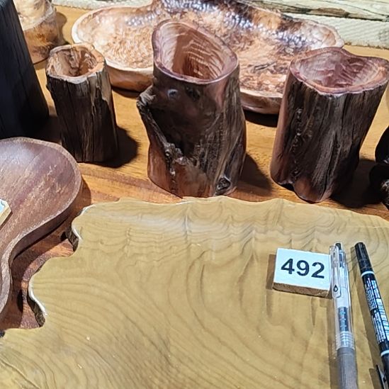 家***兴老红木侘寂风笔筒