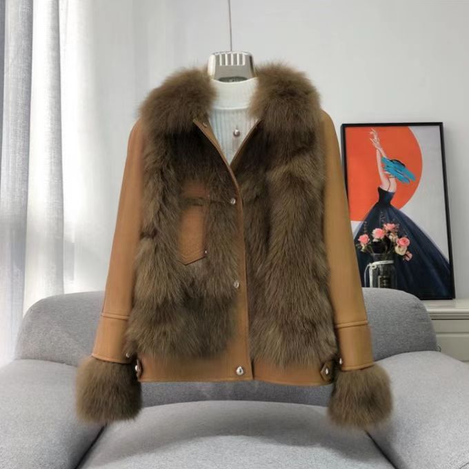 时尚2025冬季女装外套毛绒新款【图片仅供参考以直播间过款为准】