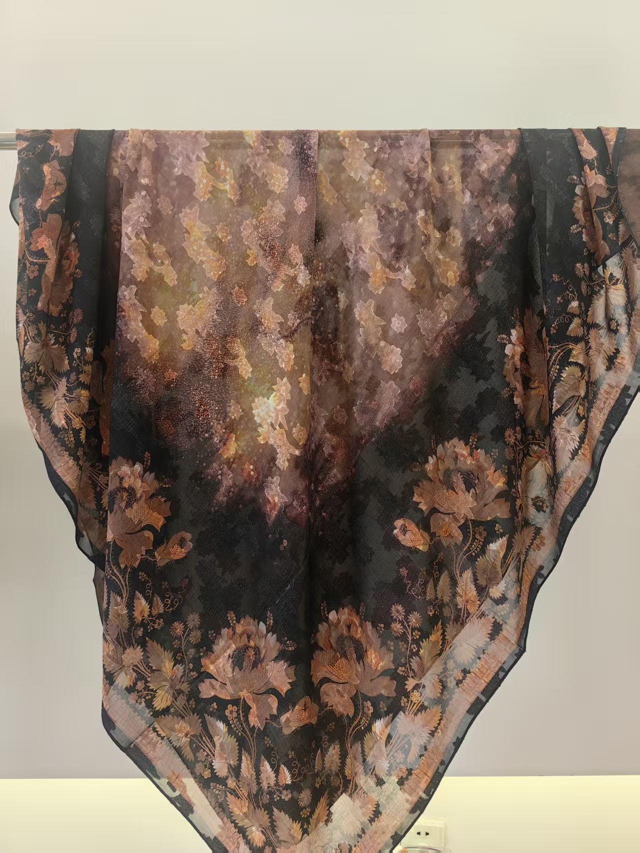 【暮色花韵】140*140剪花大方巾立体浮雕百搭透气防晒围巾披肩