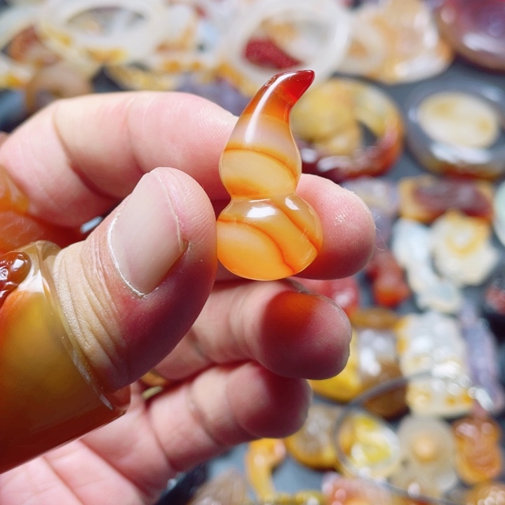 未镶嵌颈饰玛瑙/玉髓