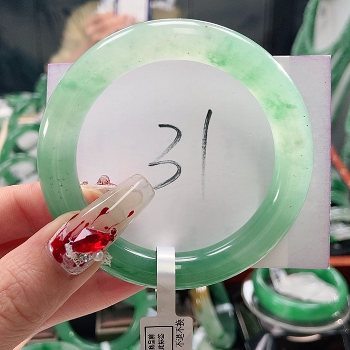 石英质玉手镯未镶嵌天然A货非洲翠手镯