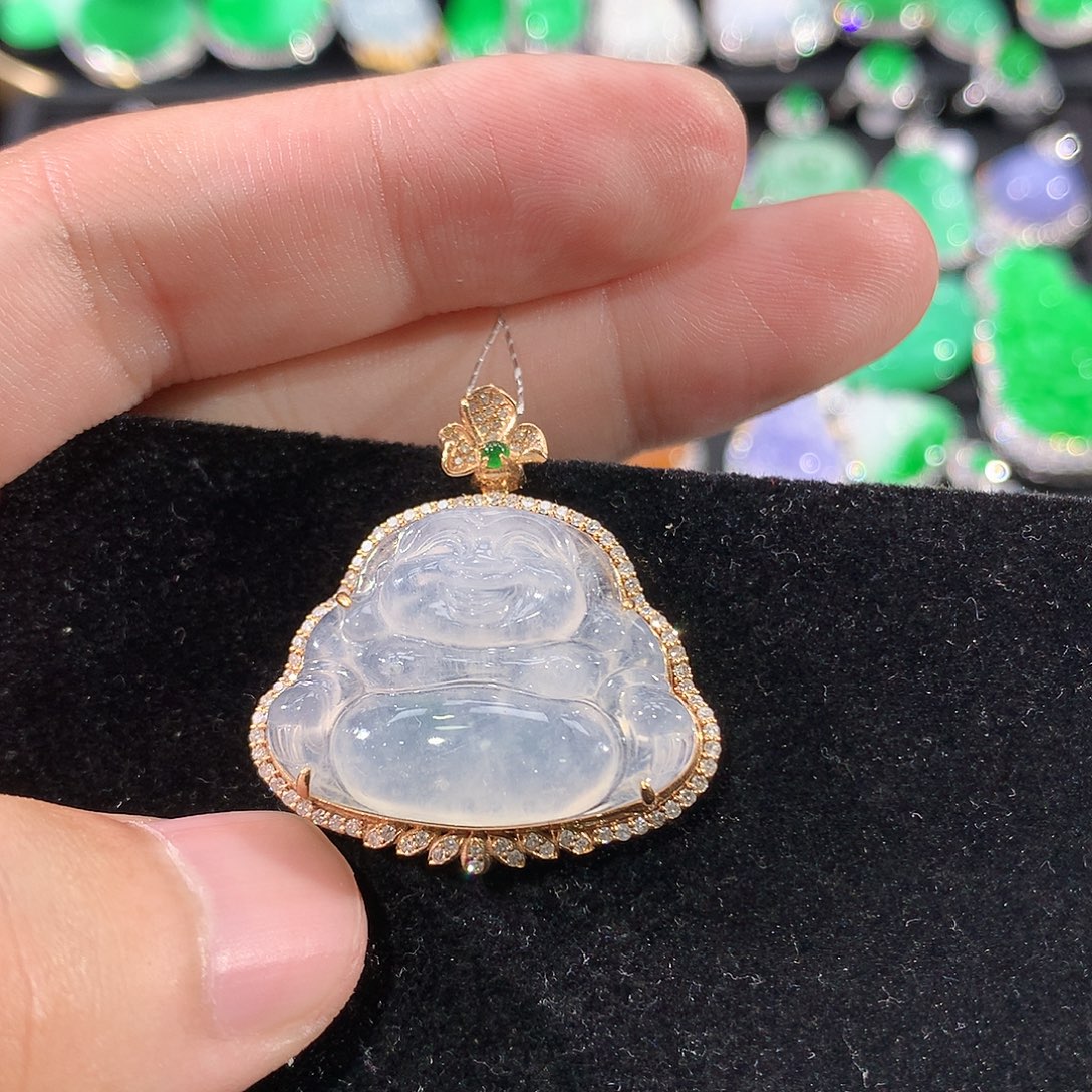 翡翠18K金镶嵌颈饰