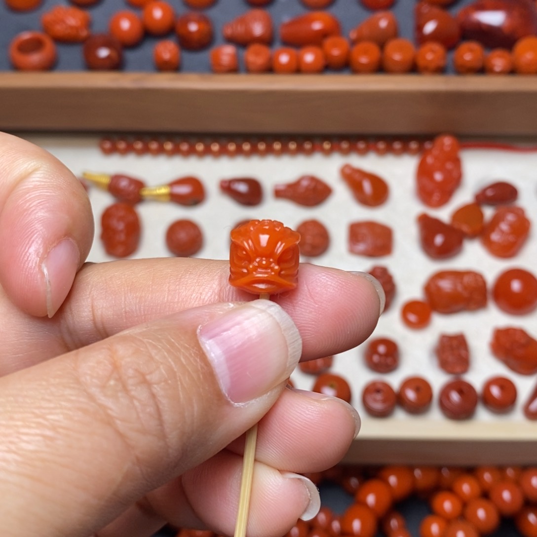 南红玛瑙配饰未镶嵌醒师卡10*10.7