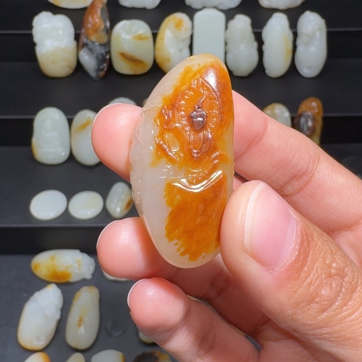 和田玉颈饰未镶嵌r***s